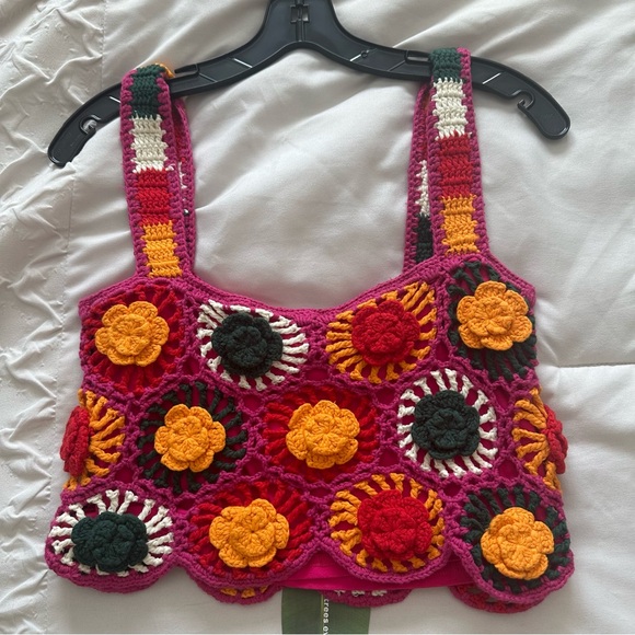 FARM Rio || crochet flowers top - Picture 3 of 7